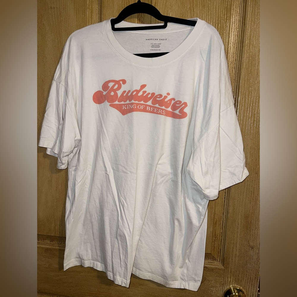 Budweiser White T-Shirt AEO. Large/XL